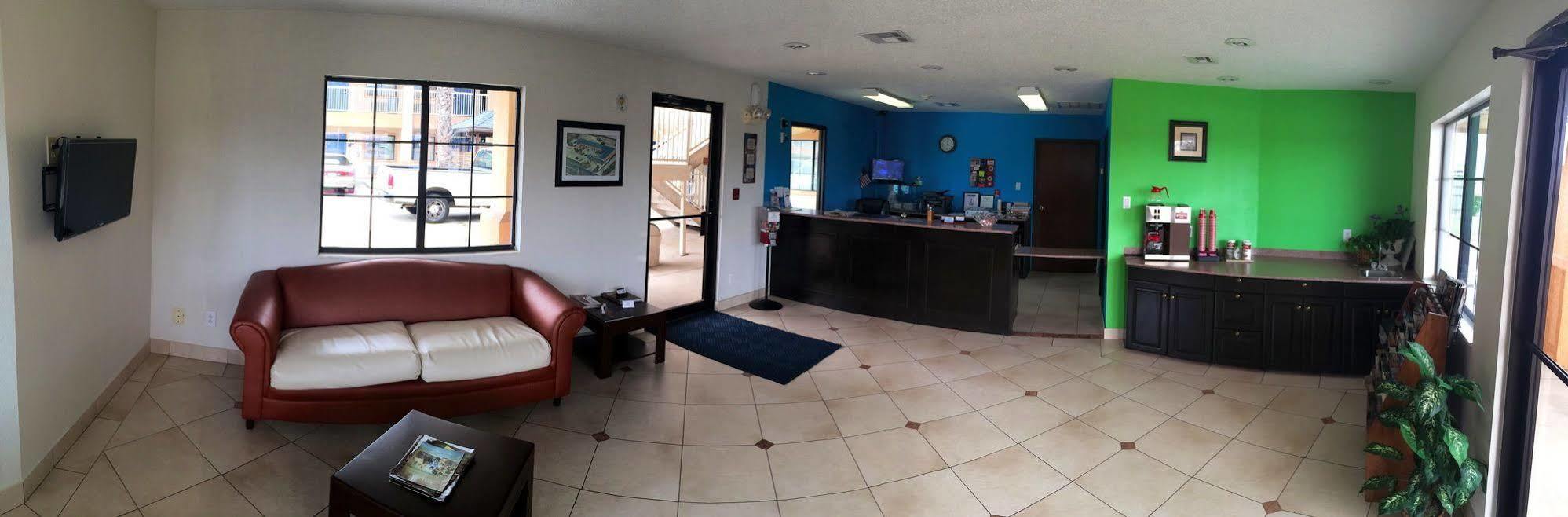 Executive Inn Groves Esterno foto