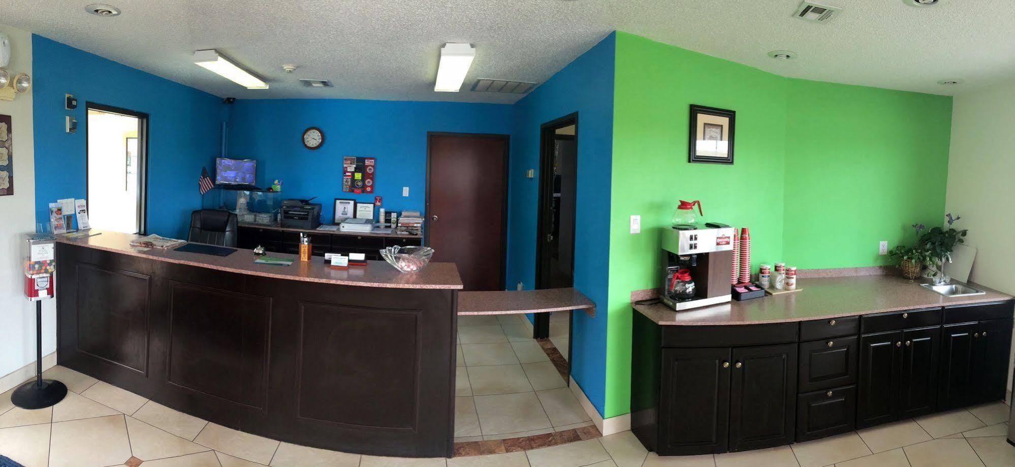Executive Inn Groves Esterno foto
